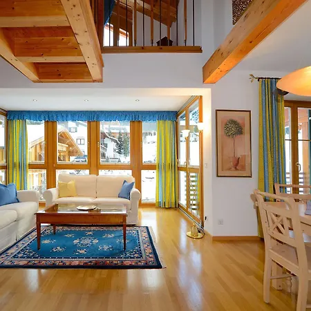 Hotel-garni Felsenhof Lech