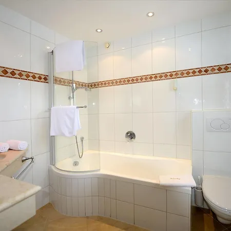 Hotel-garni Felsenhof Hotel